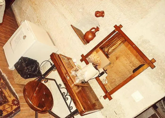 Bed & Breakfast Emily Cave House 4*