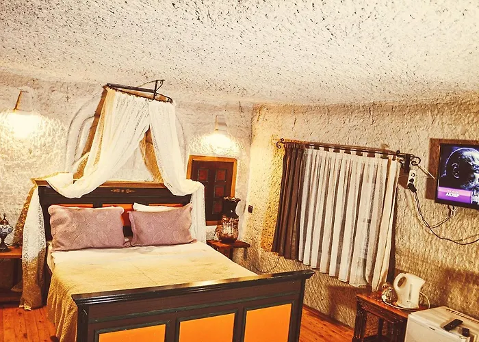 Bed & Breakfast Emily Cave House 4*