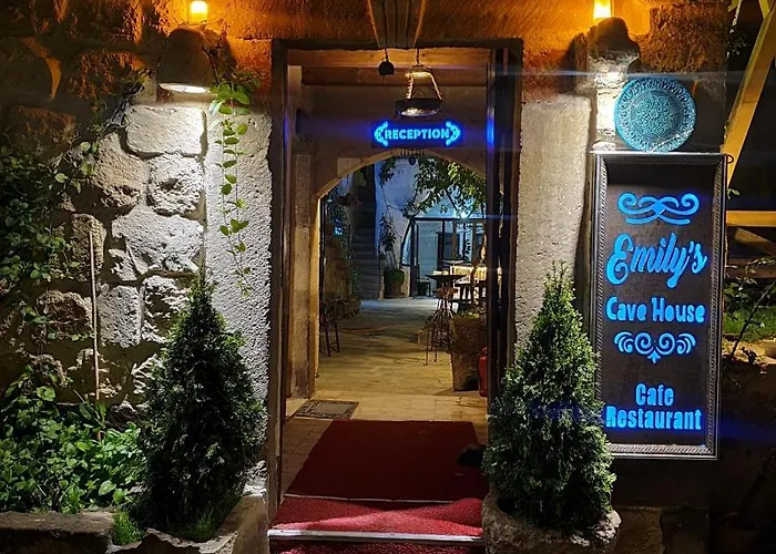 Emily Cave House Oda ve Kahvaltı 4*