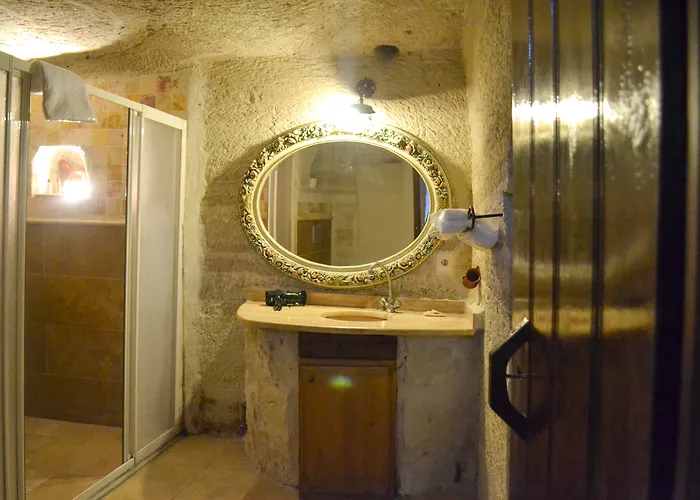 Emily Cave House Bed & Breakfast