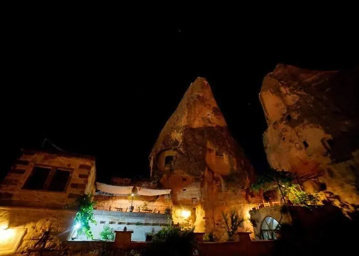 Emily Cave House Bed & Breakfast